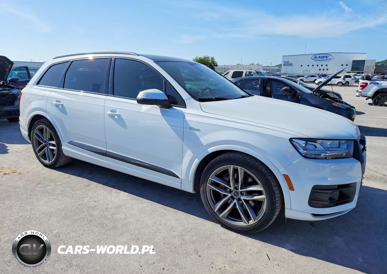 2017 Audi Q7 Prestige VIN:WA1VAAF79HD022980 - 4