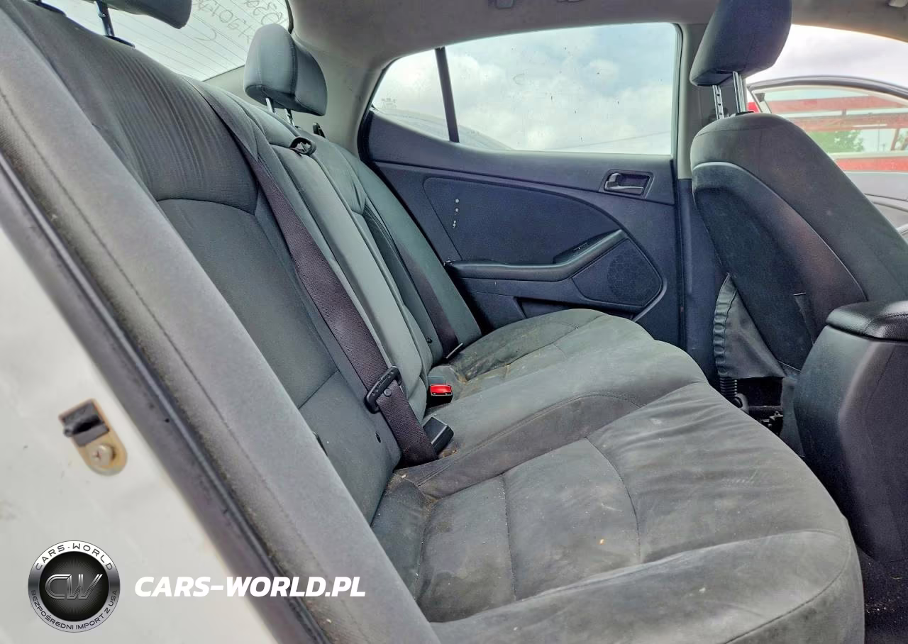 2015 Kia Optima Lx VIN:KNAGM4A79F5664019 - 10