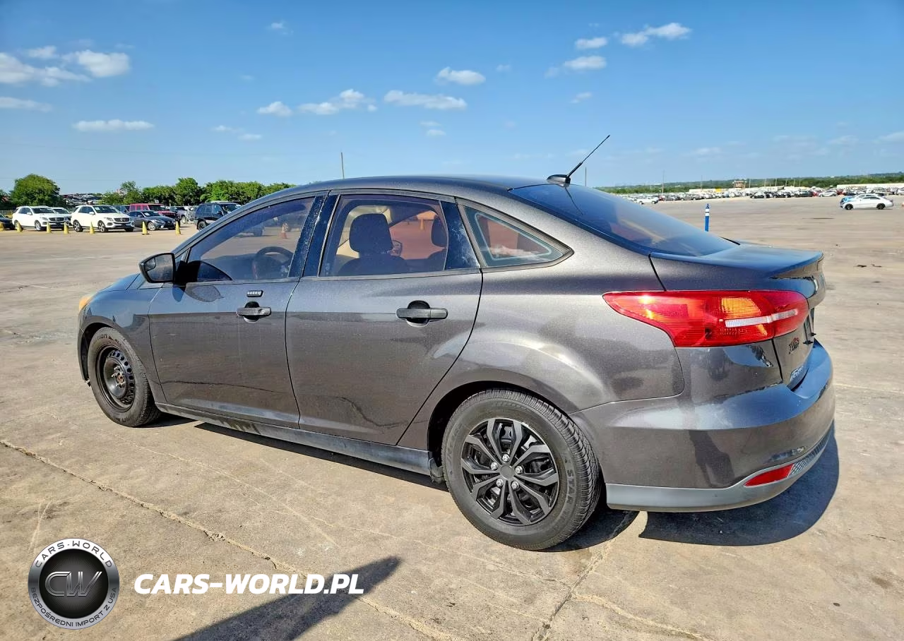 2016 Ford Focus S VIN:1FADP3E25GL379200 - 2
