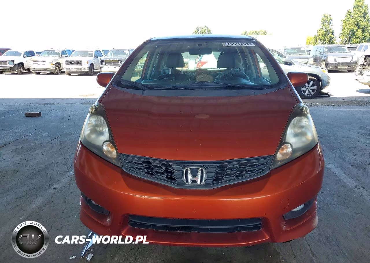 2012 Honda Fit Sport VIN:JHMGE8H68CC017508 - 5