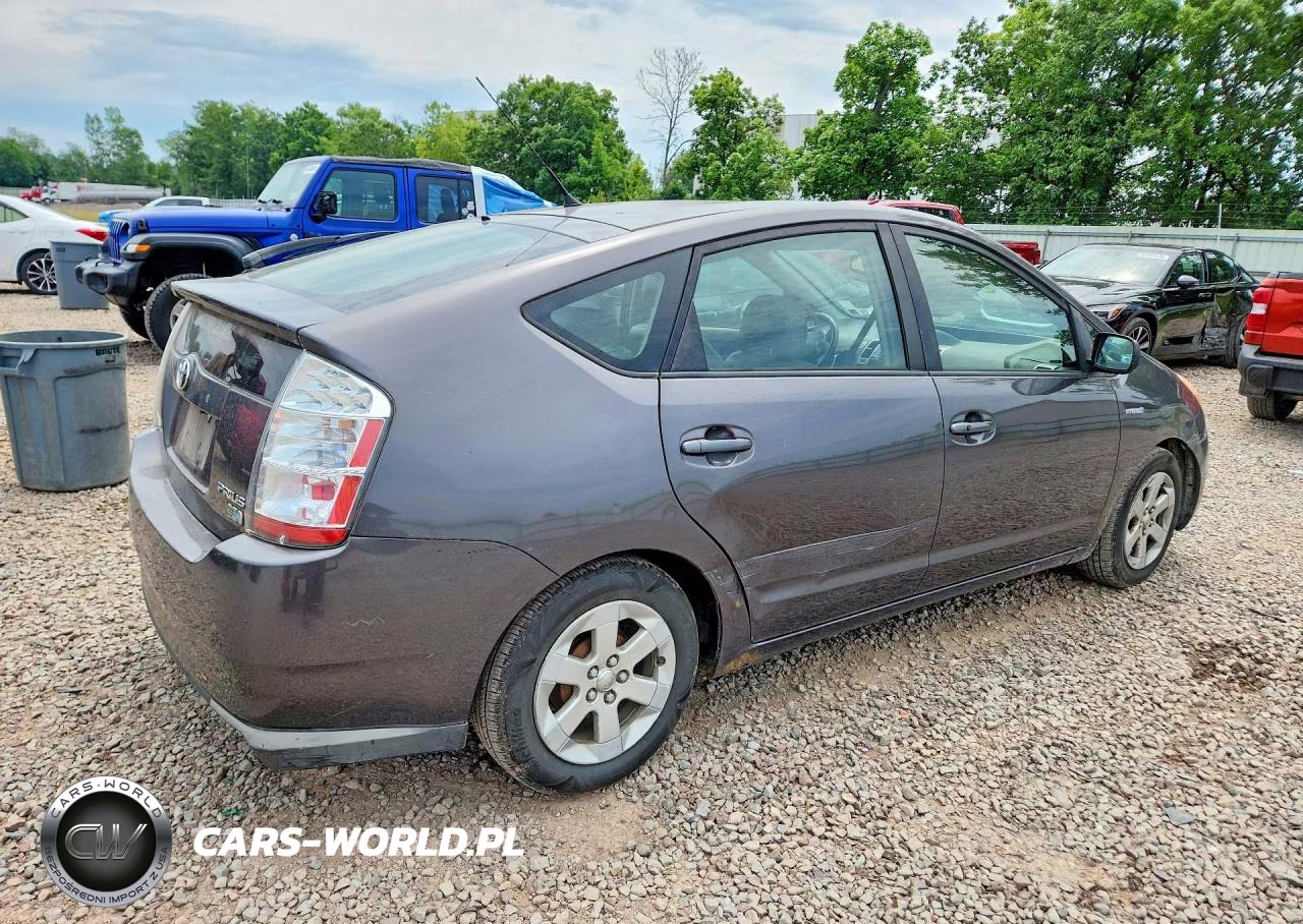 2008 Toyota Prius Base VIN:JTDKB20U383440886 - 3