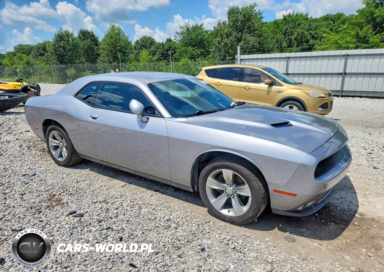 2016 Dodge Challenger Sxt VIN:2C3CDZAG3GH245550 - 4