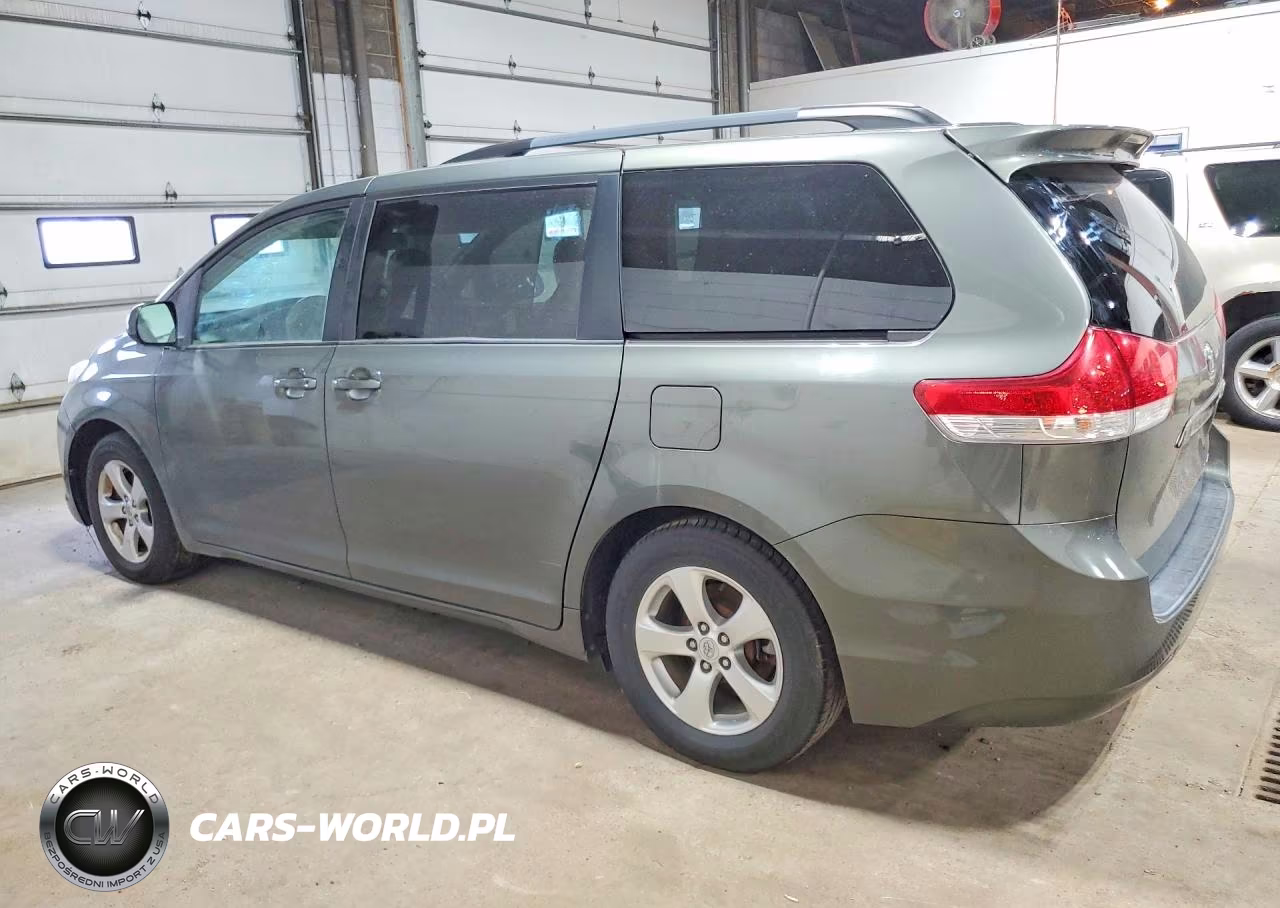 2012 Toyota Sienna Le VIN:5TDKK3DC2CS192953 - 2