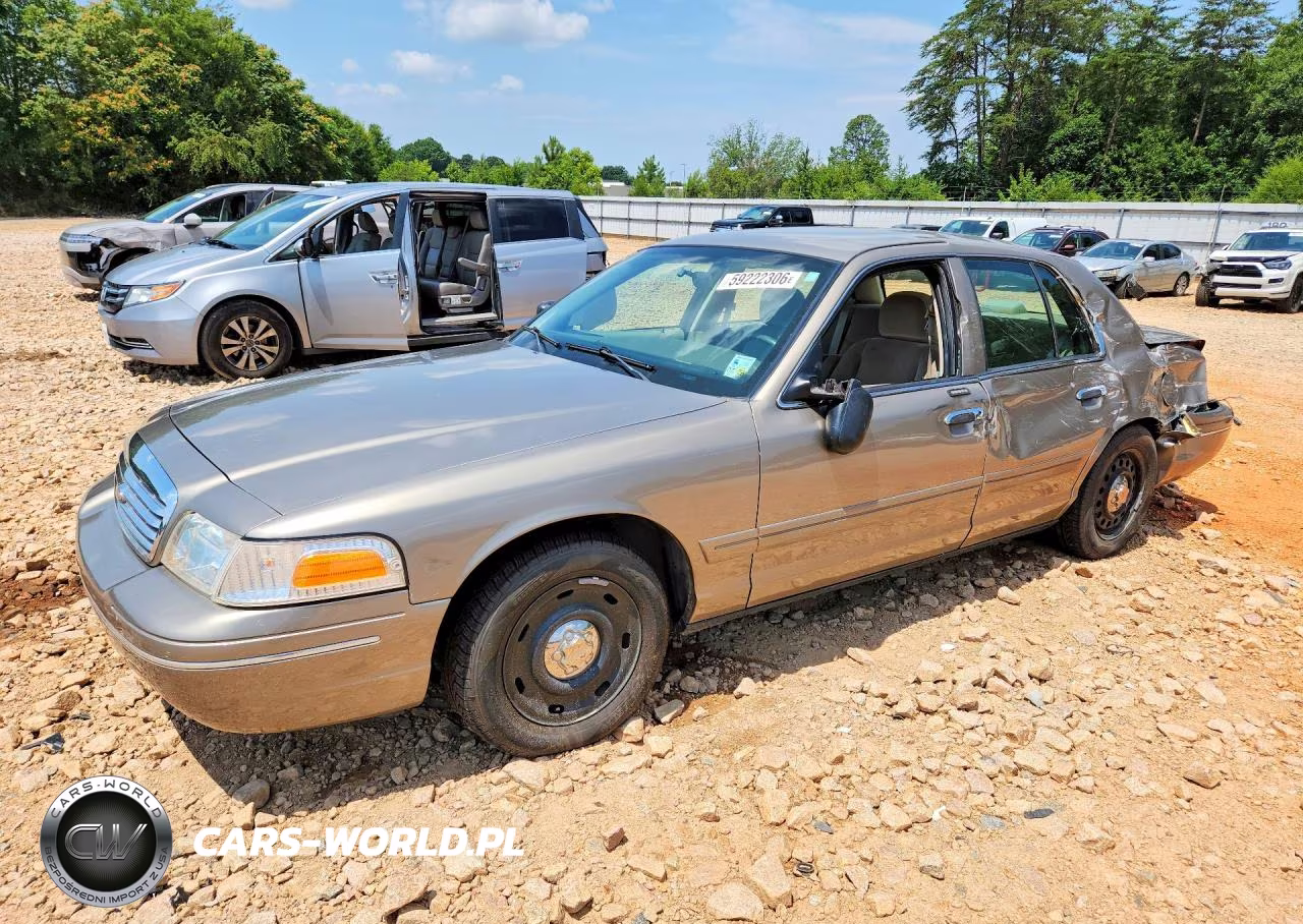 2003 Ford Crown Victoria