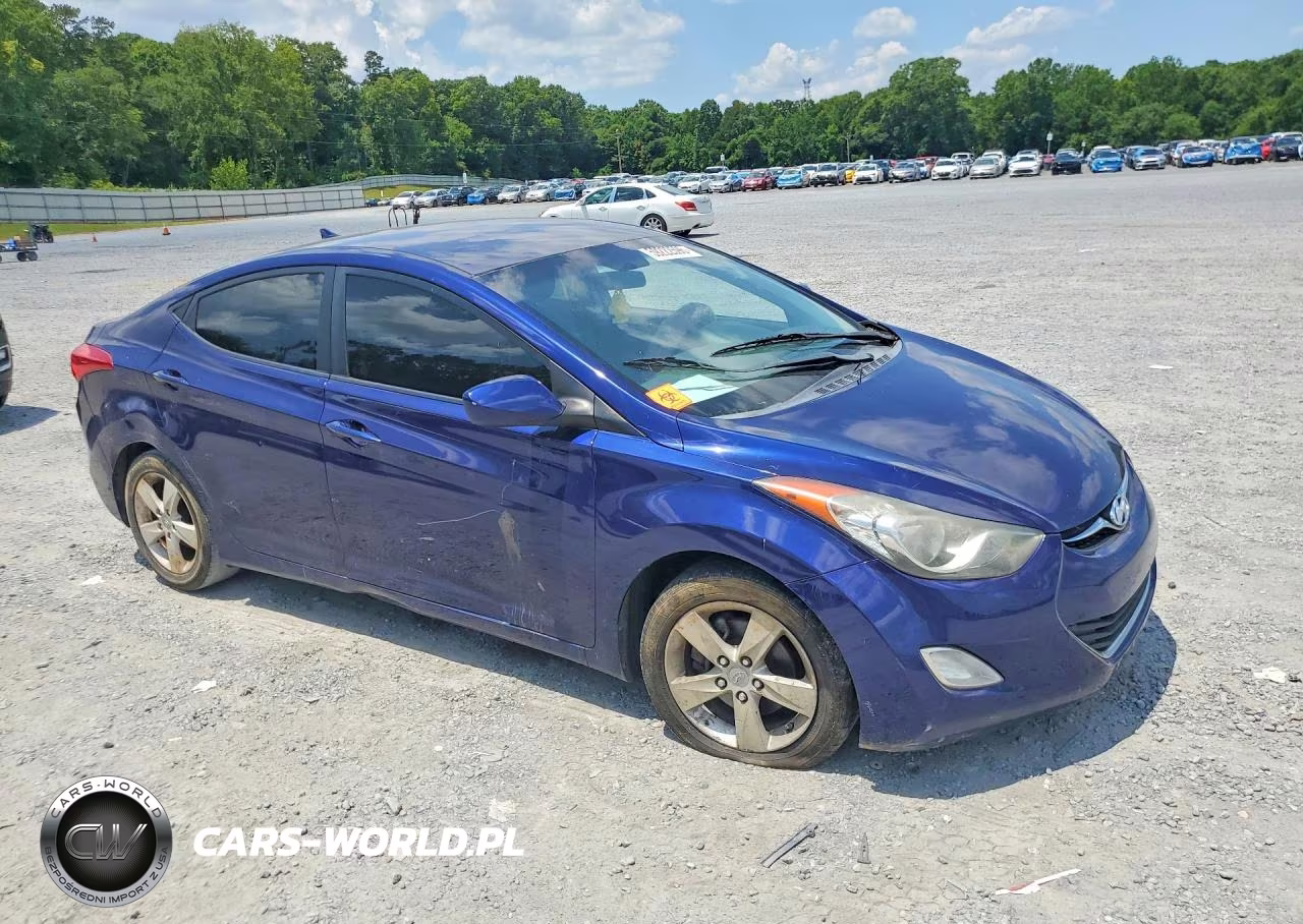 2012 Hyundai Elantra Gls VIN:5NPDH4AE8CH096026 - 4