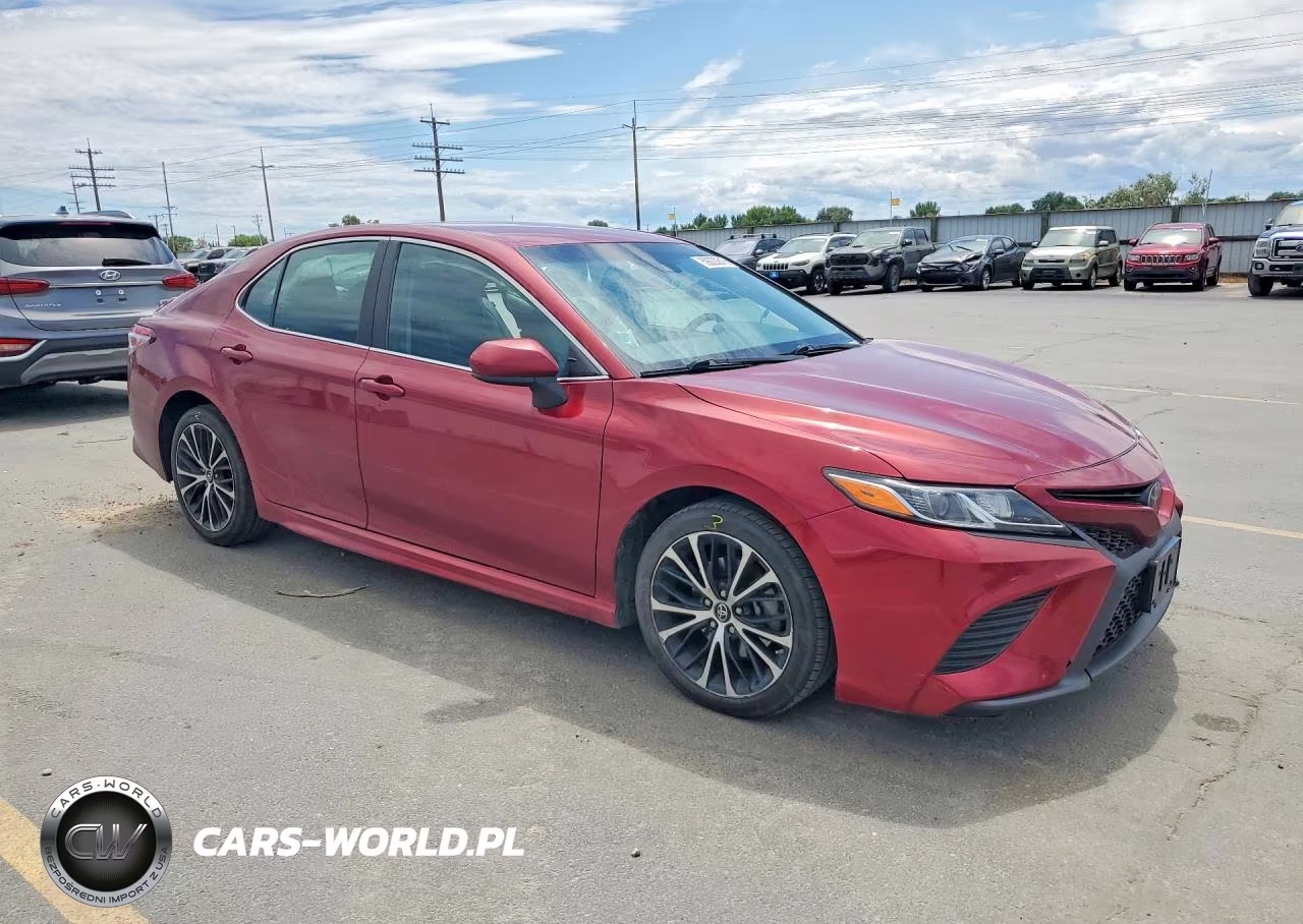 2018 Toyota Camry Se VIN:4T1B11HK3JU615231 - 4