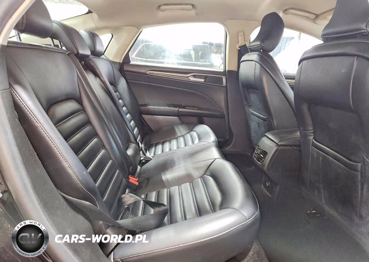 2019 Ford Fusion Titanium VIN:3FA6P0CD0KR234264 - 10