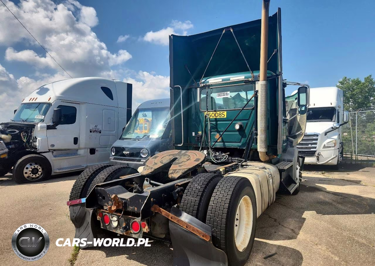 2016 Mack Cxu612 Semi Truck VIN:1M1AW01X3GM008031 - 4