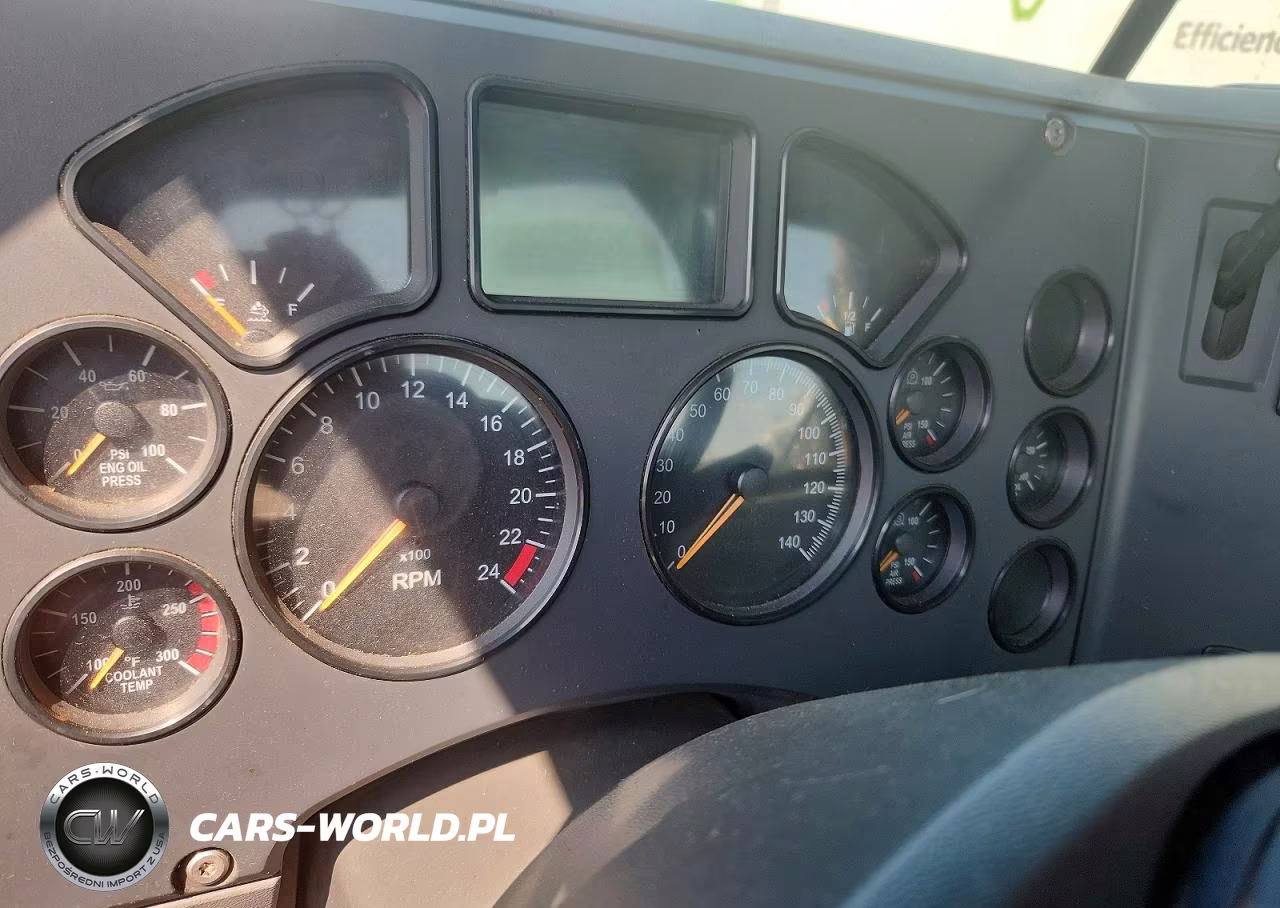 2015 Mack Cxu612 Semi Truck VIN:1M1AW01X5FM007414 - 8