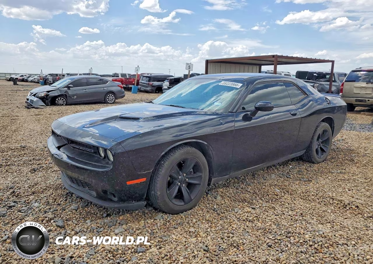 2018 Dodge Challenger Sxt VIN:2C3CDZAG7JH302940 - 1