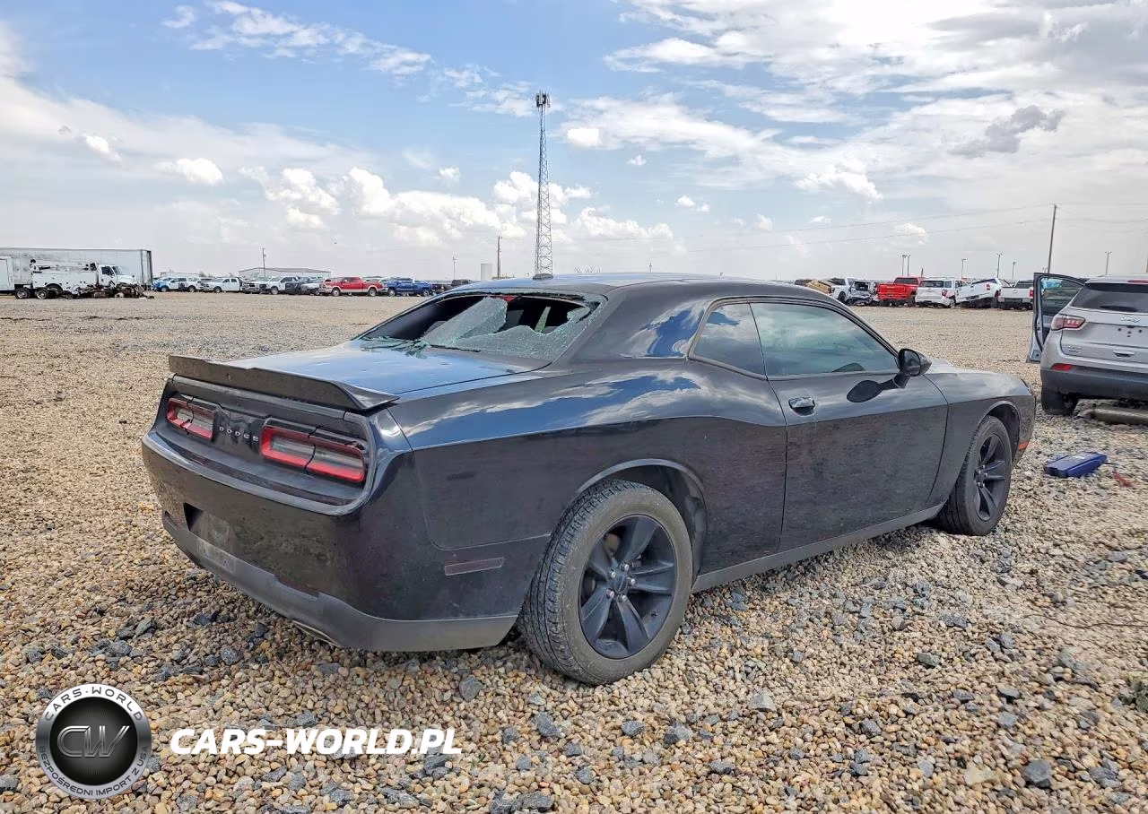 2018 Dodge Challenger Sxt VIN:2C3CDZAG7JH302940 - 3
