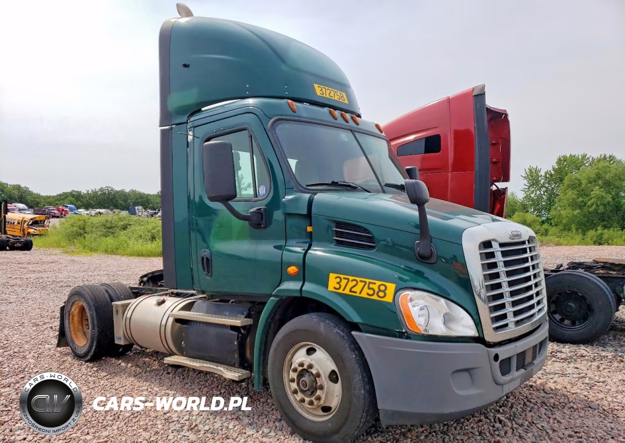 2018 Freightliner Cascadia 113