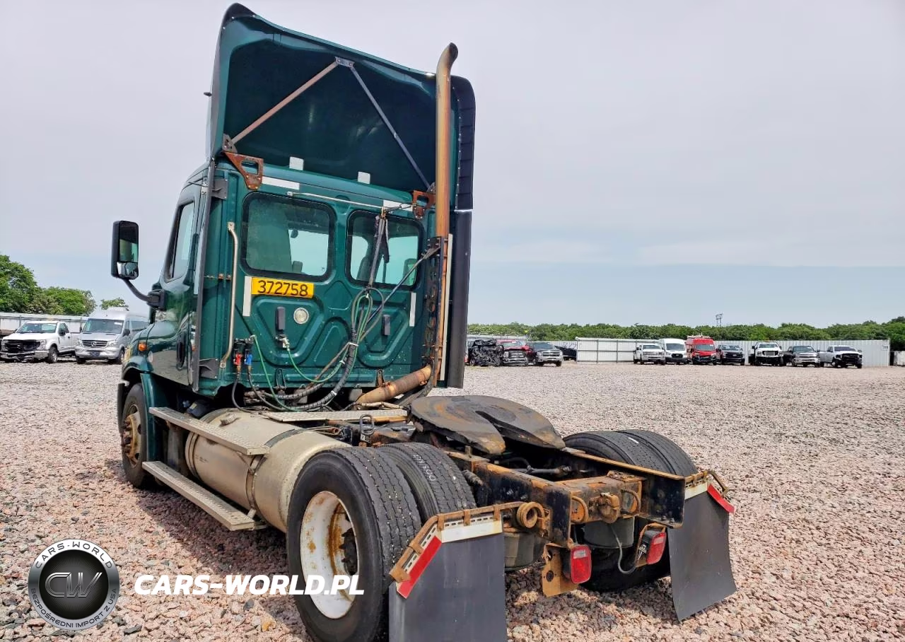 2018 Freightliner Cascadia 113 VIN:3AKBGADV4JSJL4586 - 3
