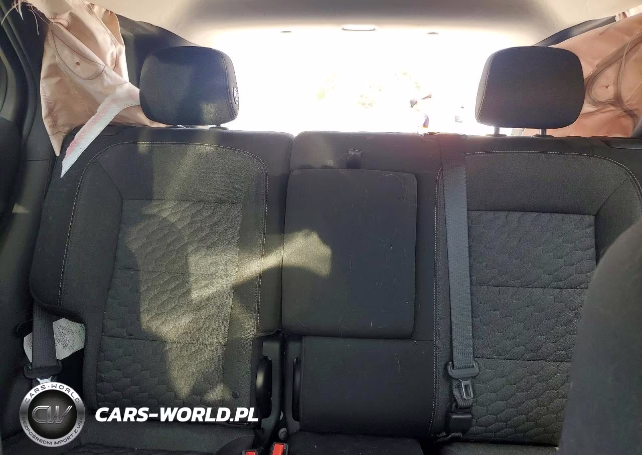 2019 Chevrolet Equinox Lt VIN:3GNAXUEV7KS638325 - 10