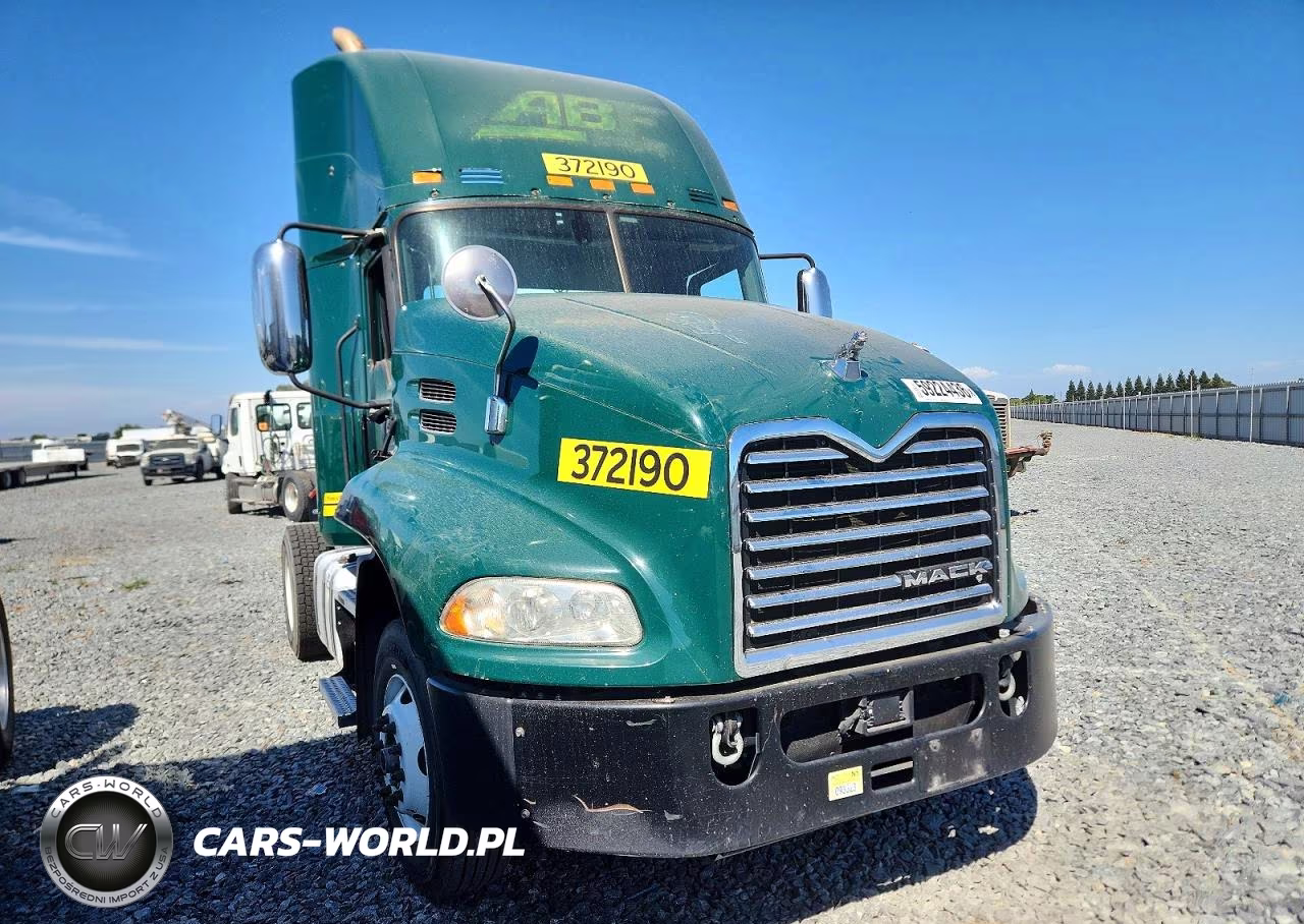 2018 Mack Cxu612 Semi Truck – zdjęcie 1 z 10