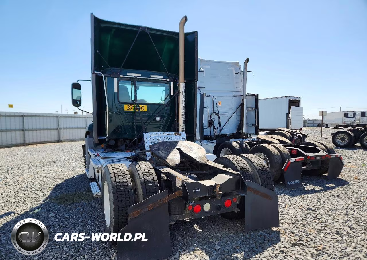 2018 Mack Cxu612 Semi Truck VIN:1M1AW01X9JM010521 - 3