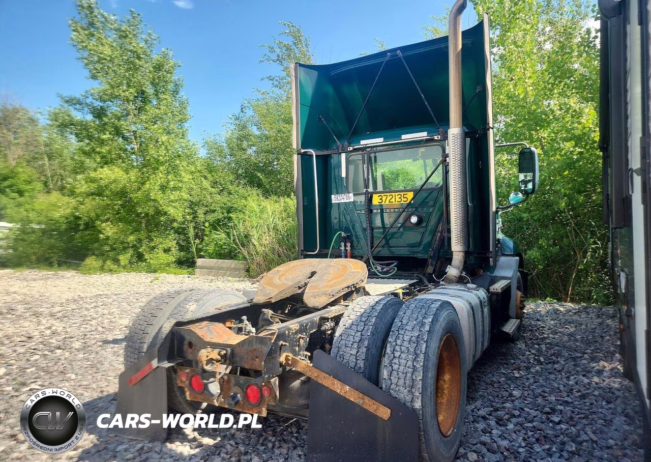 2018 Mack Cxu612 Semi Truck VIN:1M1AW01X5JM010466 - 4