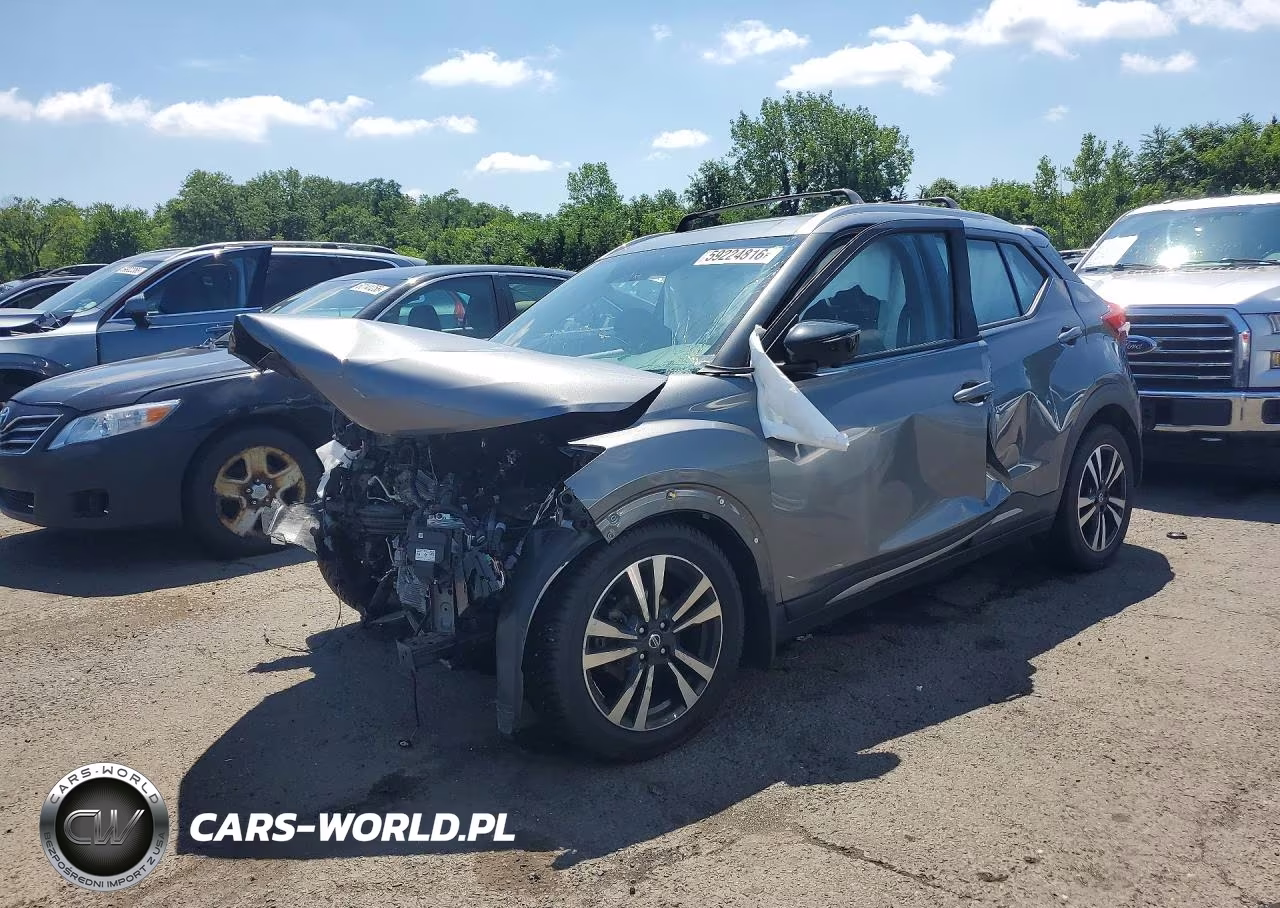 2019 Nissan Kicks Sr