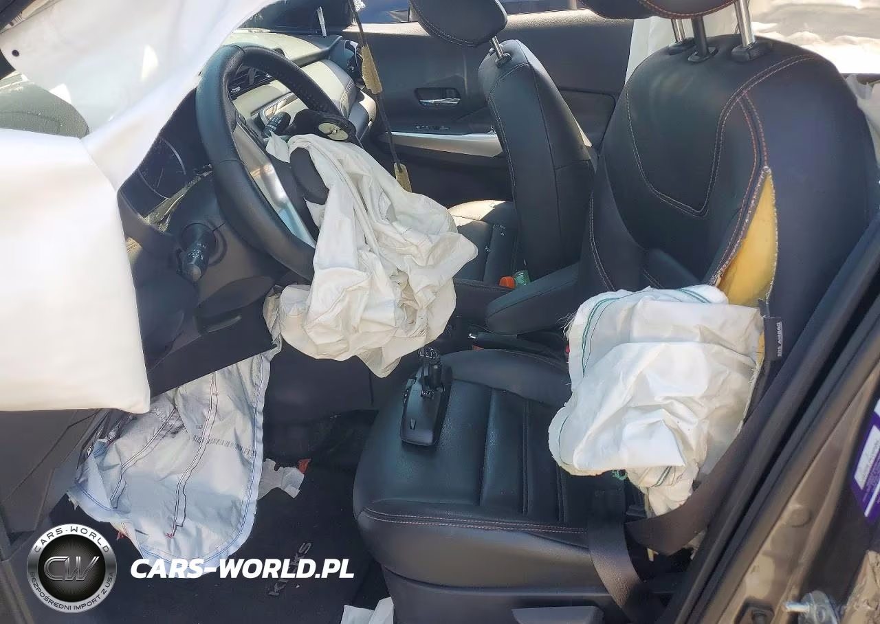 2019 Nissan Kicks Sr VIN:3N1CP5CU2KL551608 - 7