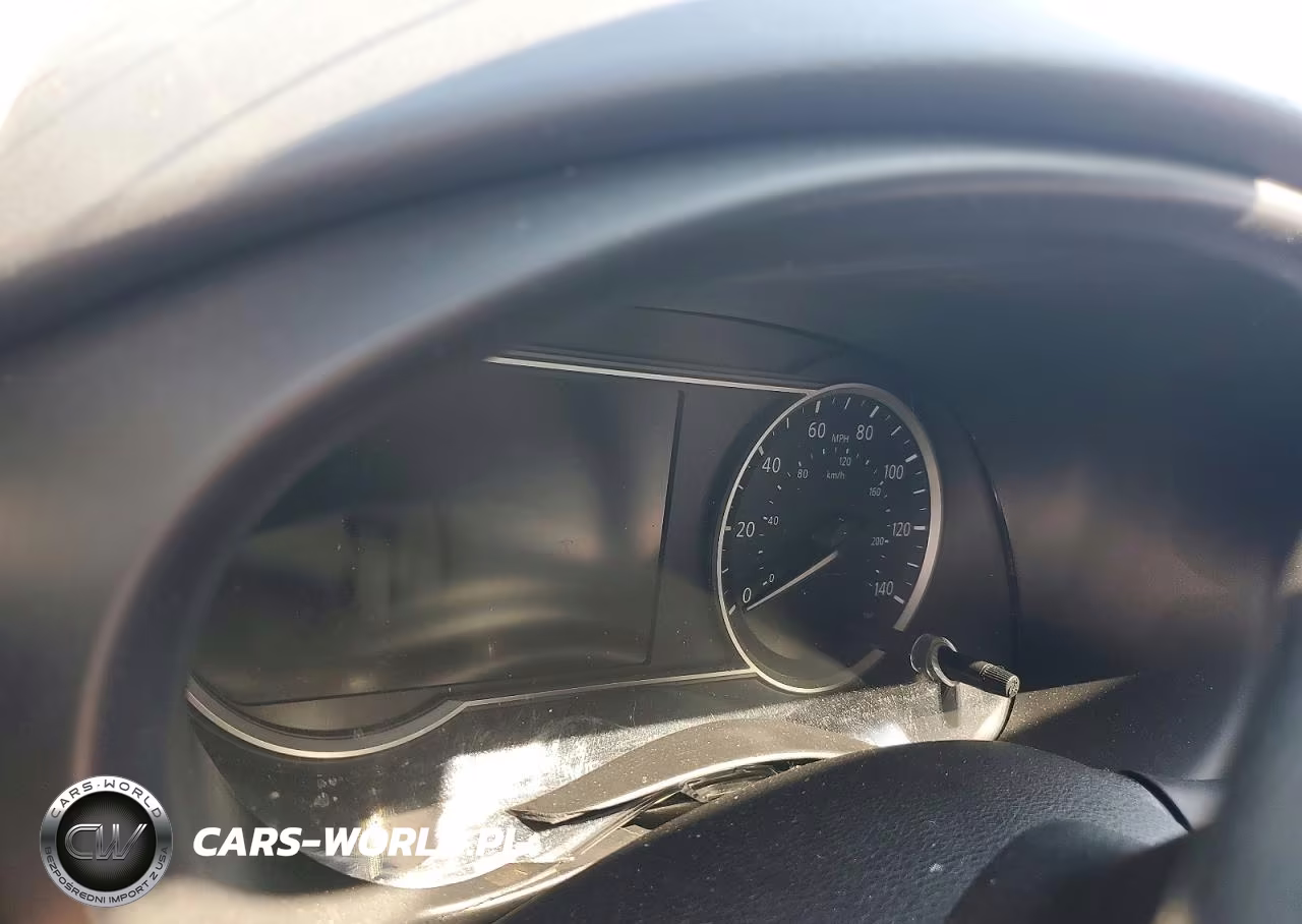 2019 Nissan Kicks Sr VIN:3N1CP5CU2KL551608 - 9