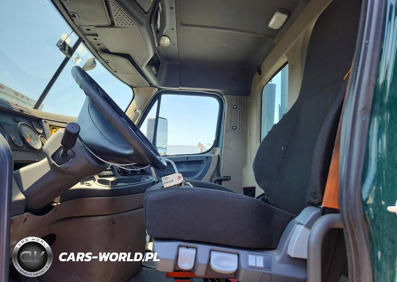 2018 Freightliner Cascadia 113 Semi Truck VIN:3AKBGADV6JSJL4573 - 7