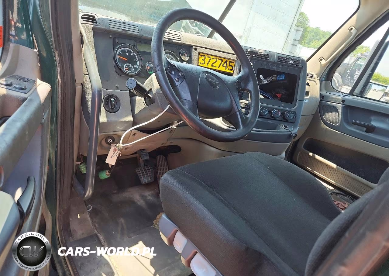 2018 Freightliner Cascadia 113 Semi Truck VIN:3AKBGADV6JSJL4573 - 8