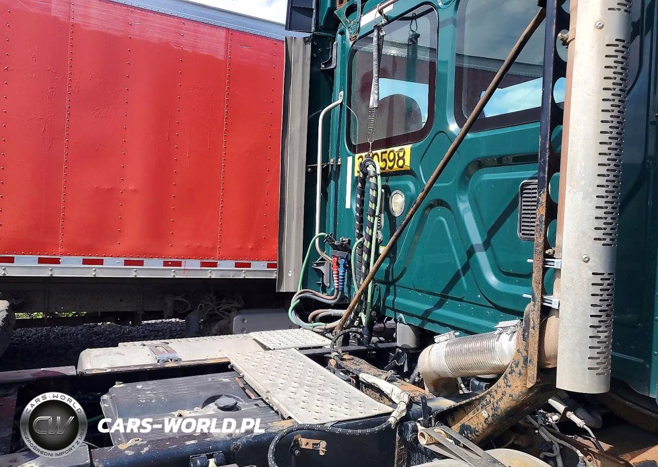 2016 Freightliner Cascadia 113 Semi Truck VIN:3AKBGADV5GDHE0202 - 6