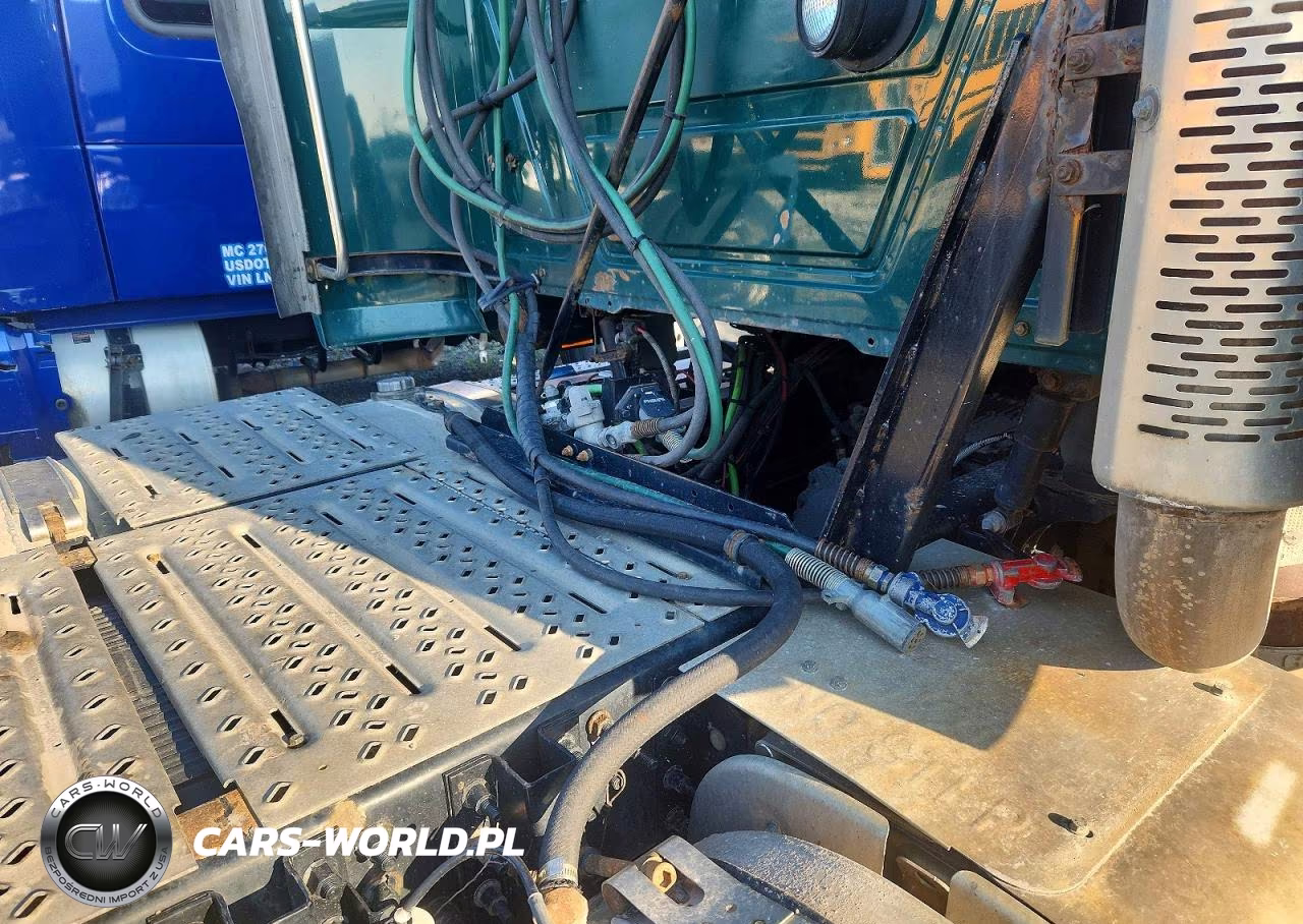 2017 Mack Cxu612 Semi Truck VIN:1M1AW01XXHM009713 - 9