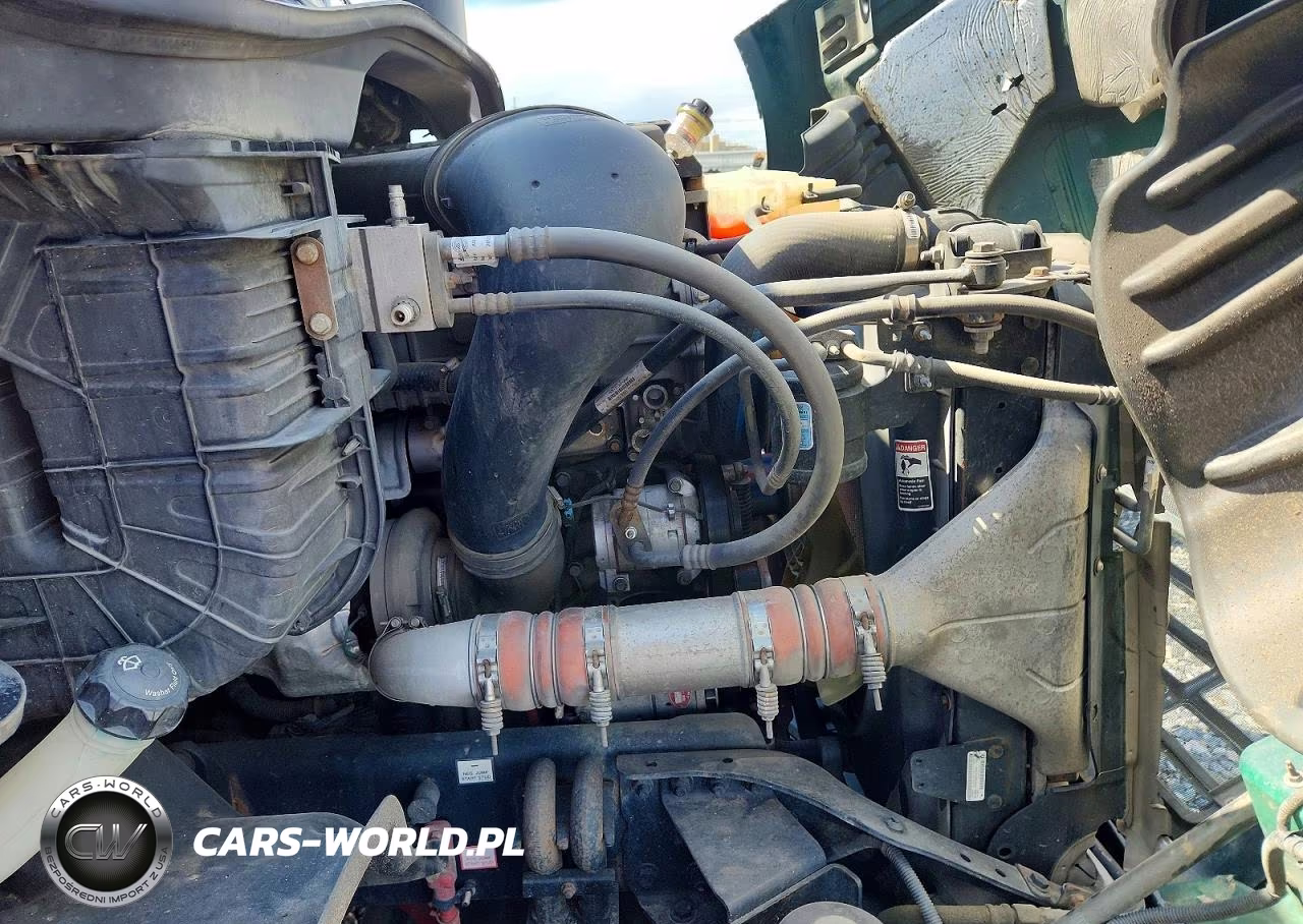 2018 Freightliner Cascadia 113 Semi Truck VIN:3AKBGADV5JSJL4614 - 10