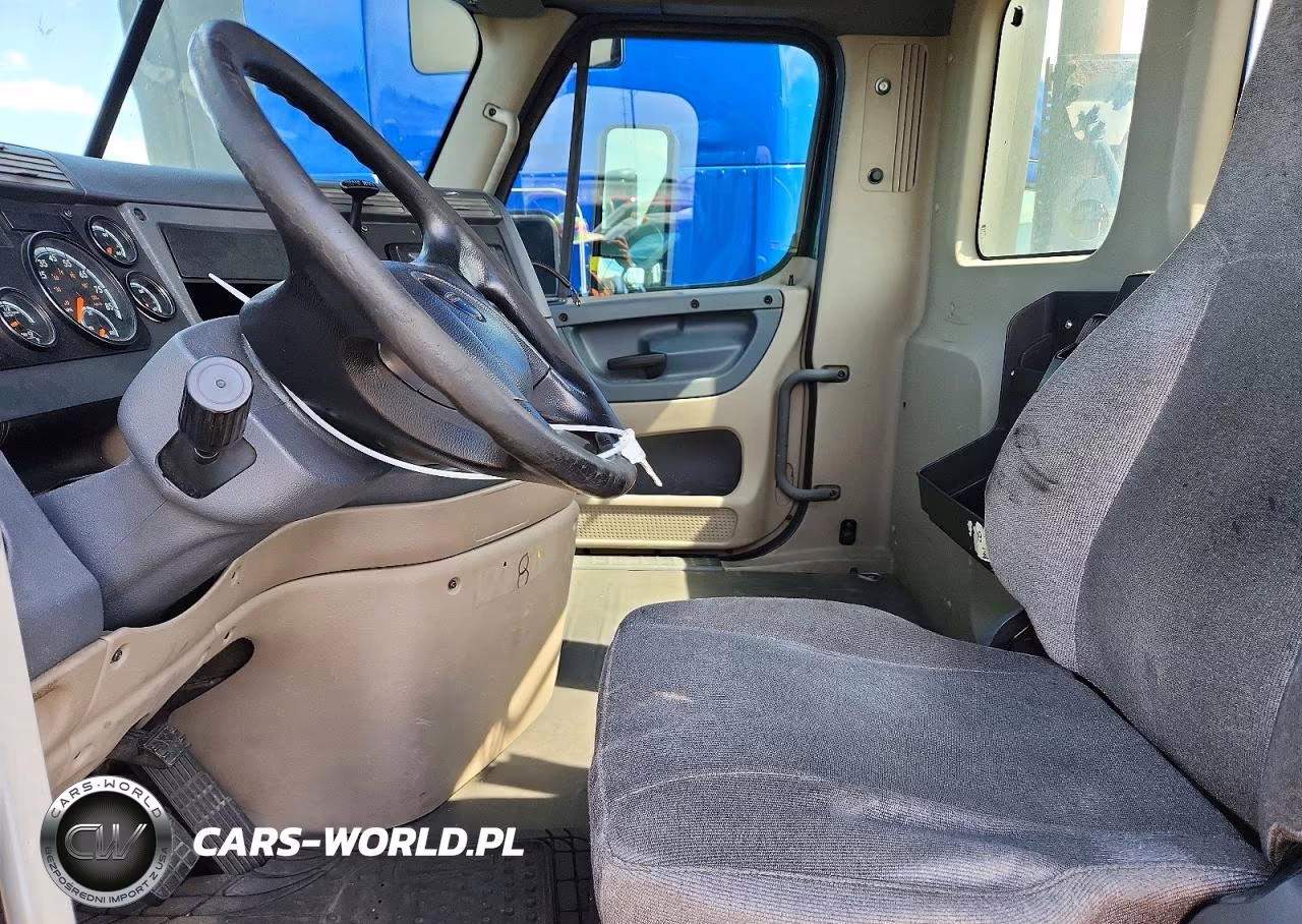 2018 Freightliner Cascadia 113 Semi Truck VIN:3AKBGADV5JSJL4614 - 7