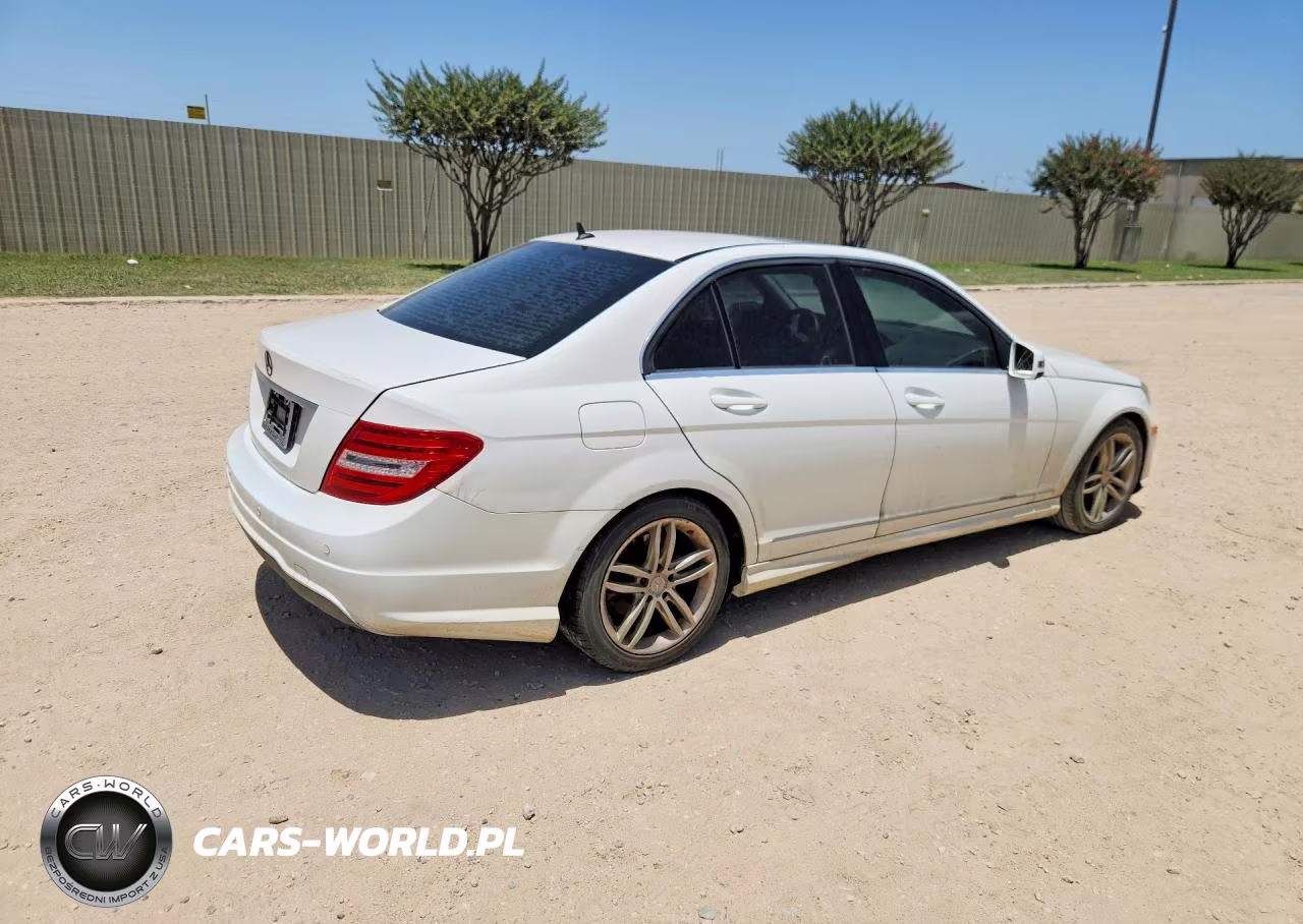 2013 Mercedes-Benz C 250 VIN:WDDGF4HB6DA771191 - 3
