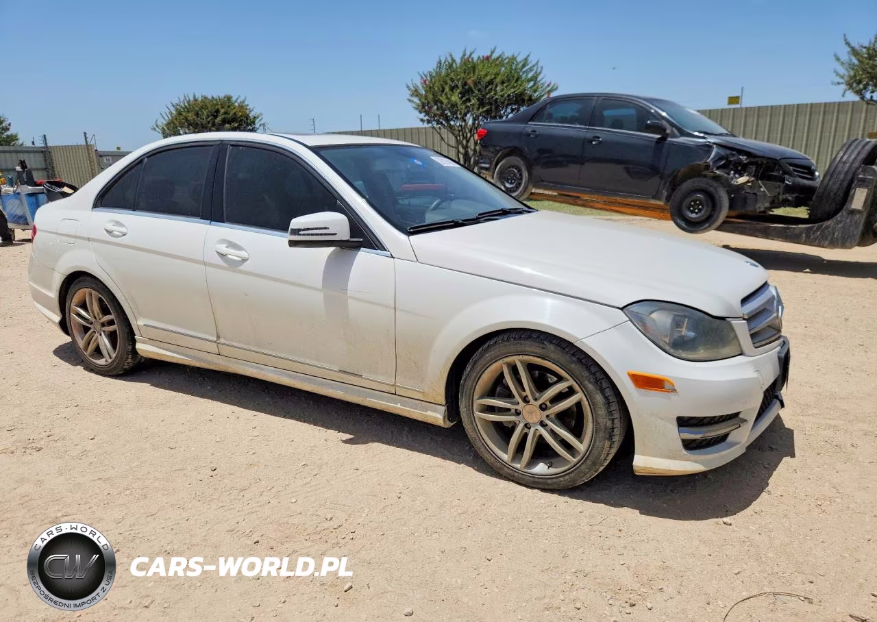 2013 Mercedes-Benz C 250 VIN:WDDGF4HB6DA771191 - 4