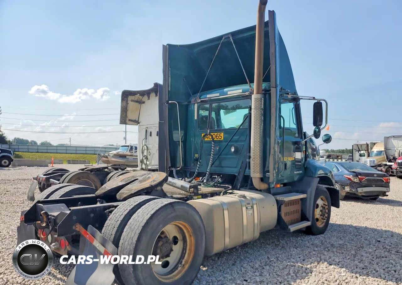 2015 Mack Cxu612 Semi Truck VIN:1M1AW01X0FM007398 - 3