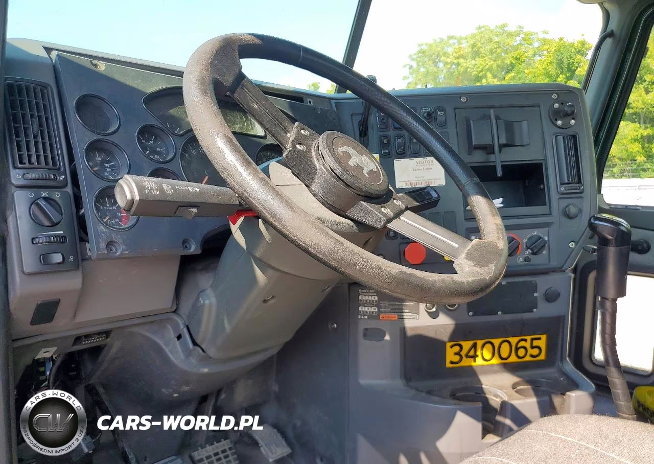 2015 Mack Cxu612 Semi Truck VIN:1M1AW01X0FM007398 - 8
