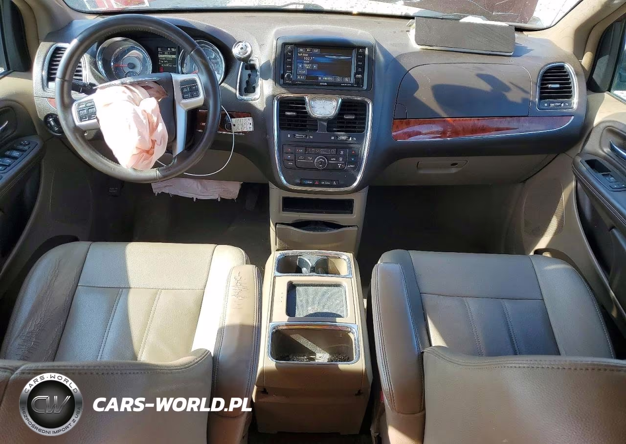 2016 Chrysler Town & Country Touring VIN:2C4RC1BG1GR294846 - 8