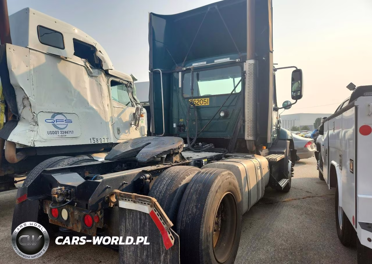 2017 Mack Cxu612 Semi Truck VIN:1M1AW01X7HM009359 - 3