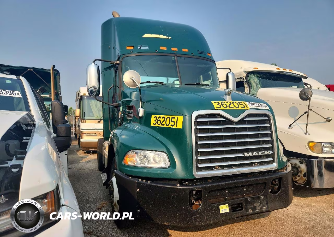 2017 Mack Cxu612 Semi Truck VIN:1M1AW01X7HM009359 - 4