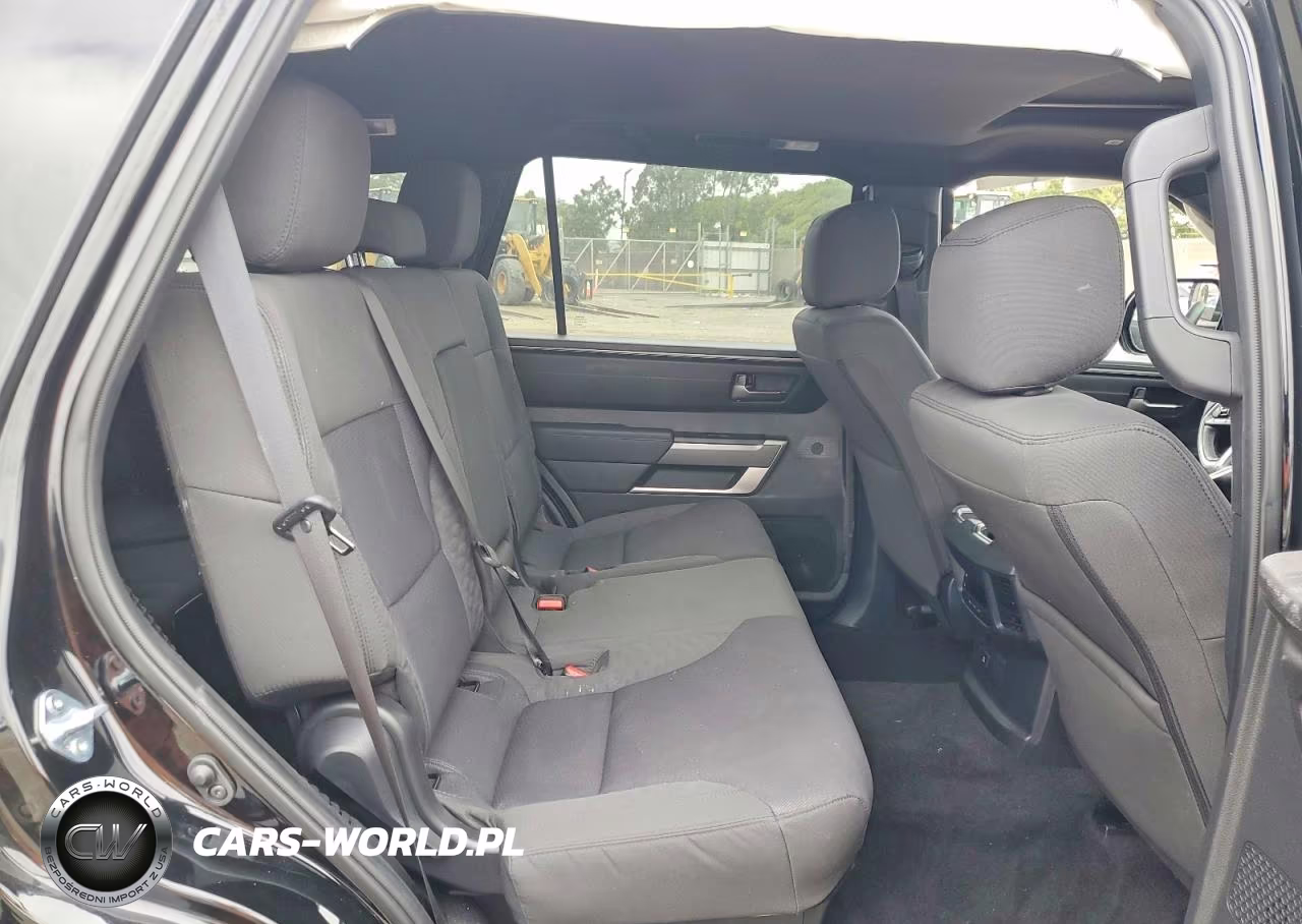 2025 Toyota Sequoia Sr5 VIN:7SVAAABAXSX071736 - 11