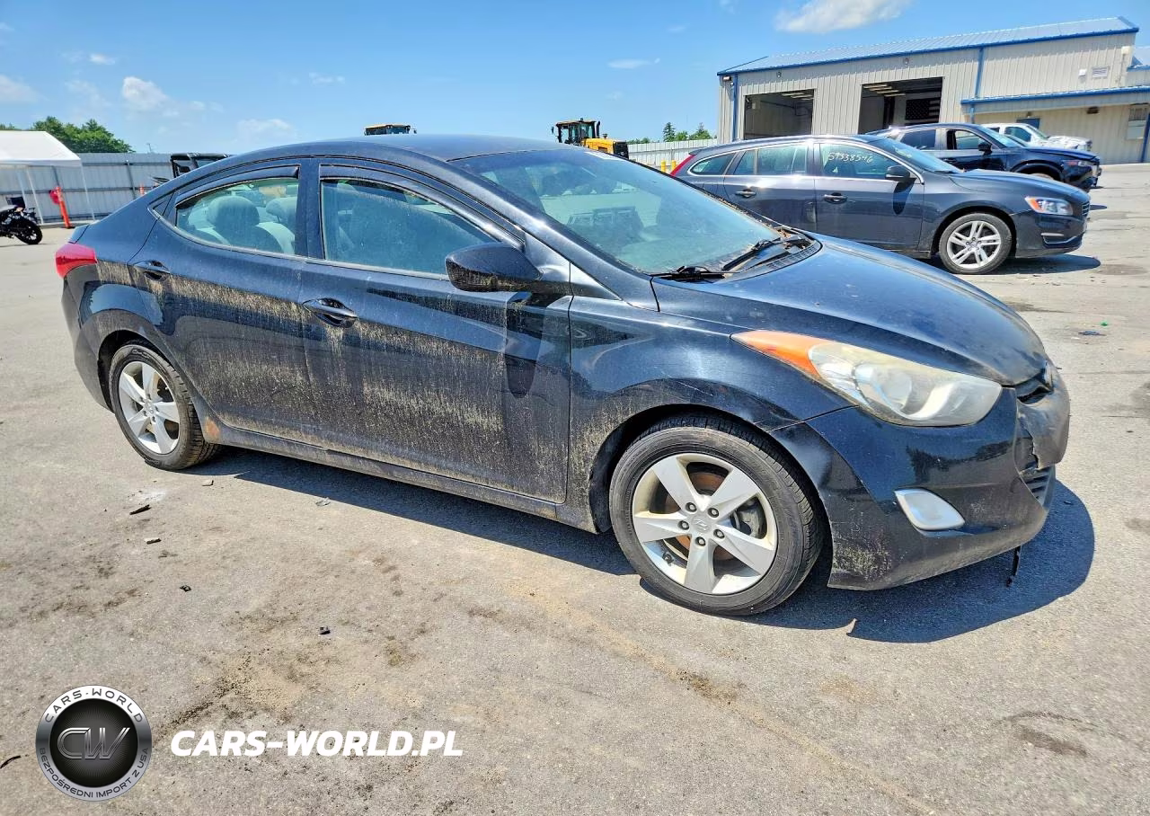 2013 Hyundai Elantra Gls VIN:5NPDH4AEXDH409482 - 4