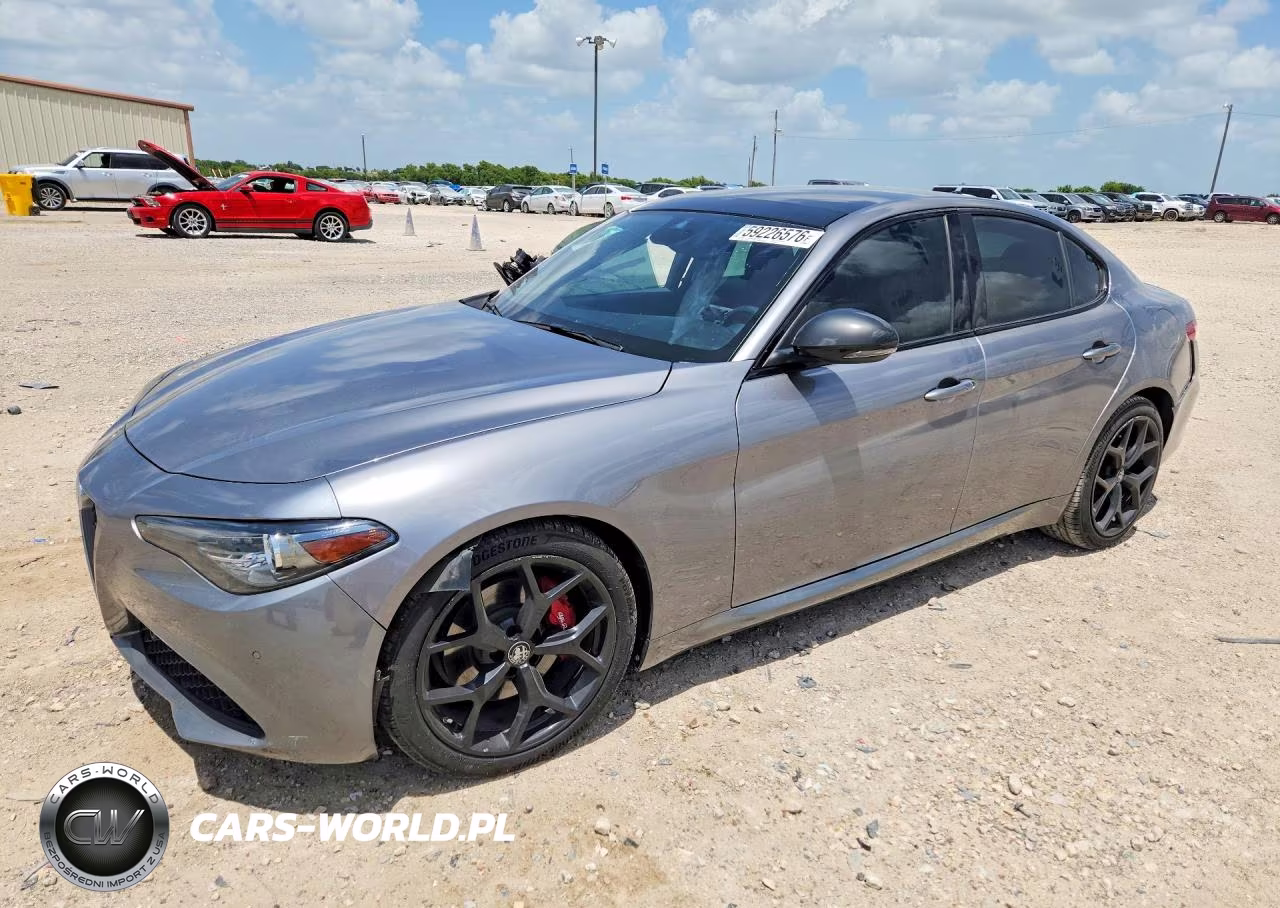 2020 Alfa Romeo Giulia Ti – zdjęcie 1 z 12