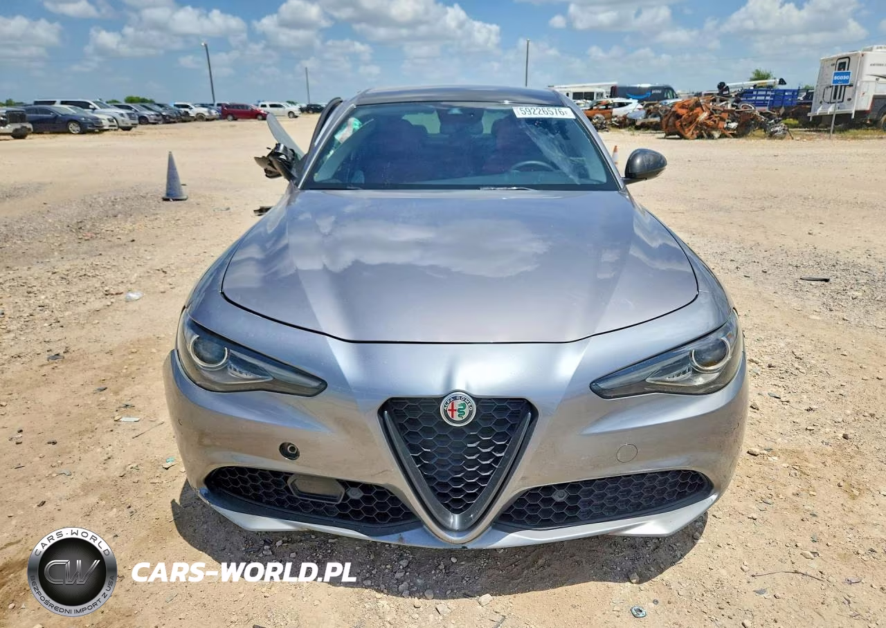 2020 Alfa Romeo Giulia Ti VIN:ZARFAMBN3L7626697 - 5