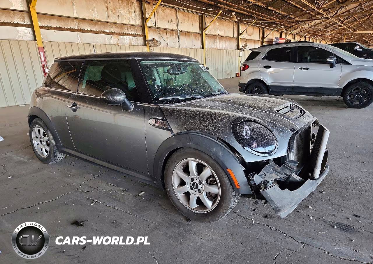 2008 Mini Cooper S VIN:WMWMF73528TT89358 - 4