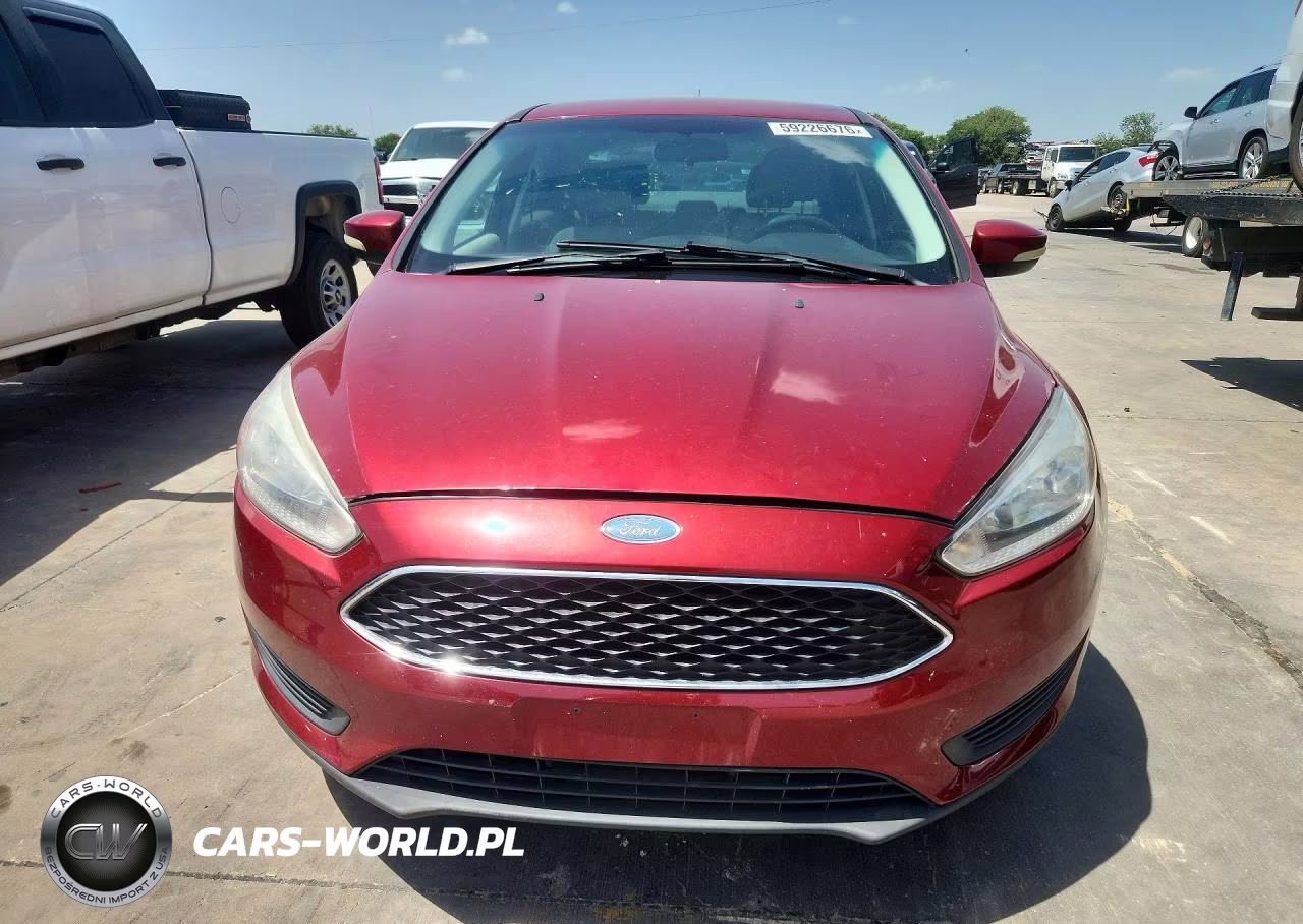 2017 Ford Focus Se VIN:1FADP3F22HL337485 - 5