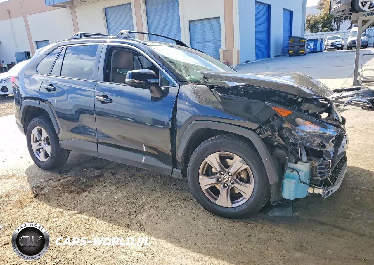 2022 Toyota Rav4 Le VIN:JTMMWRFV8ND151580 - 4