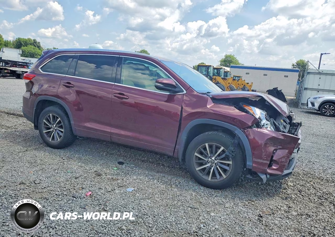 2017 Toyota Highlander VIN:5TDJZRFH9HS400224 - 4