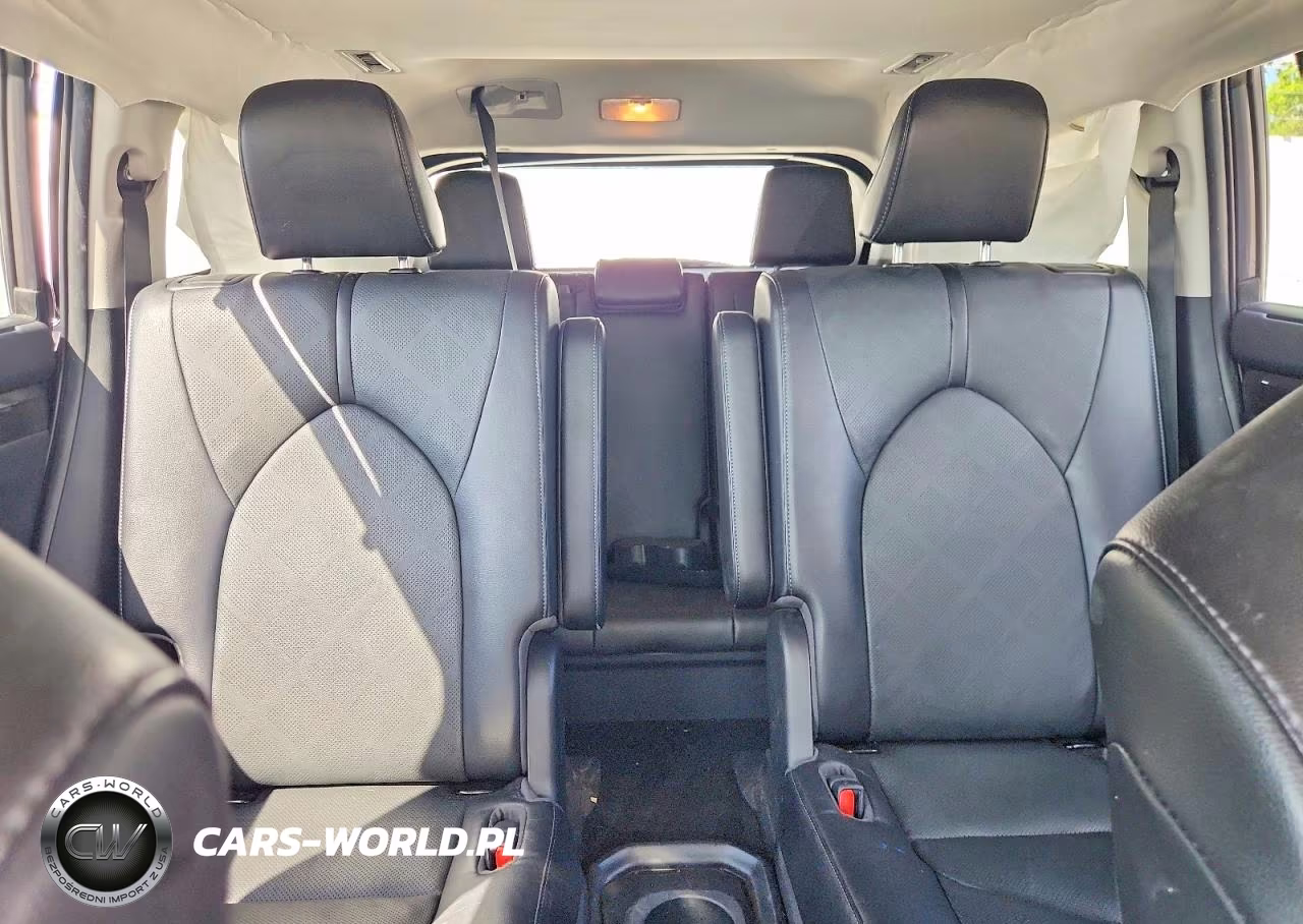 2022 Toyota Highlander Hybrid Platinum VIN:5TDEBRCH6NS092113 - 10