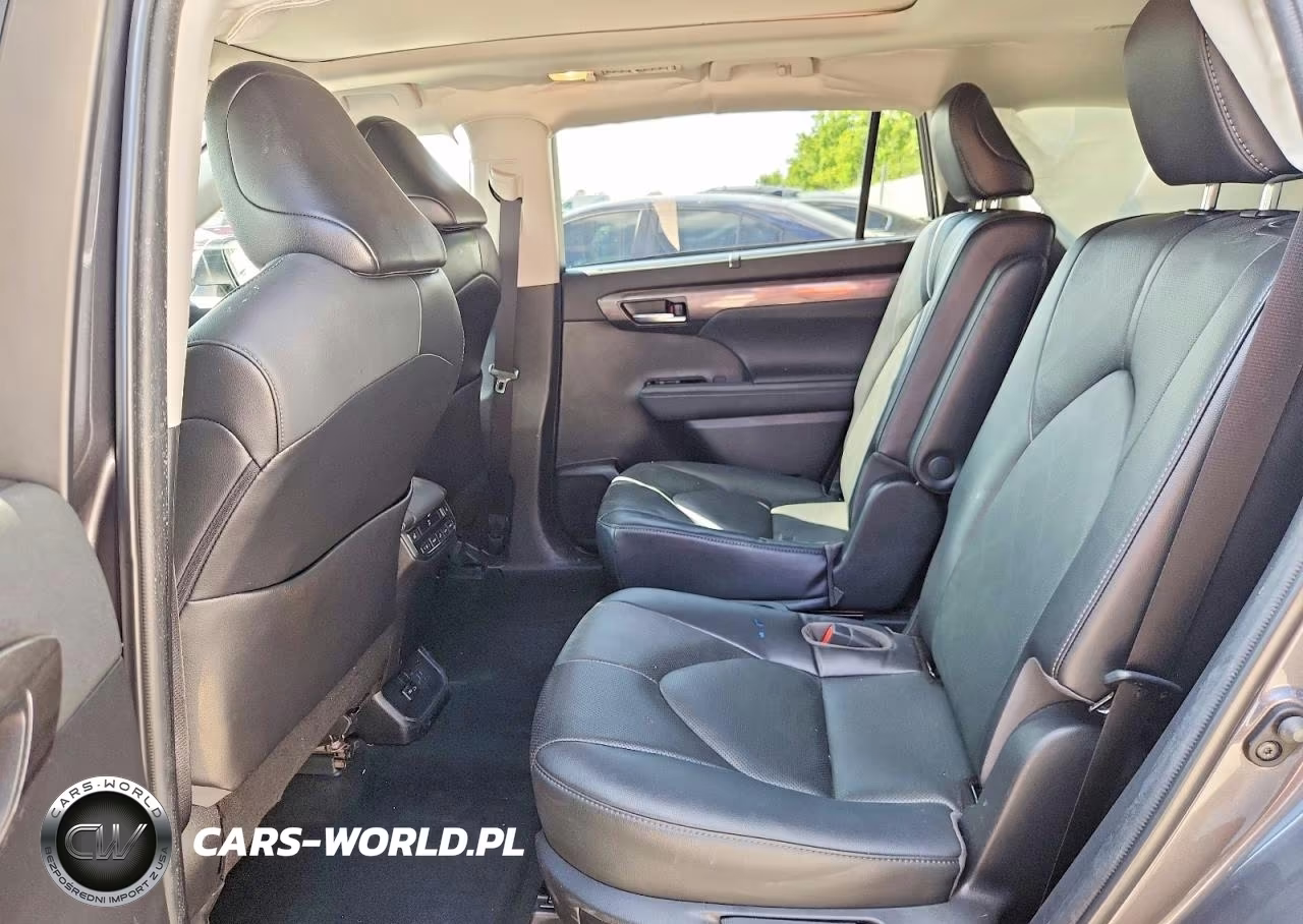 2022 Toyota Highlander Hybrid Platinum VIN:5TDEBRCH6NS092113 - 11