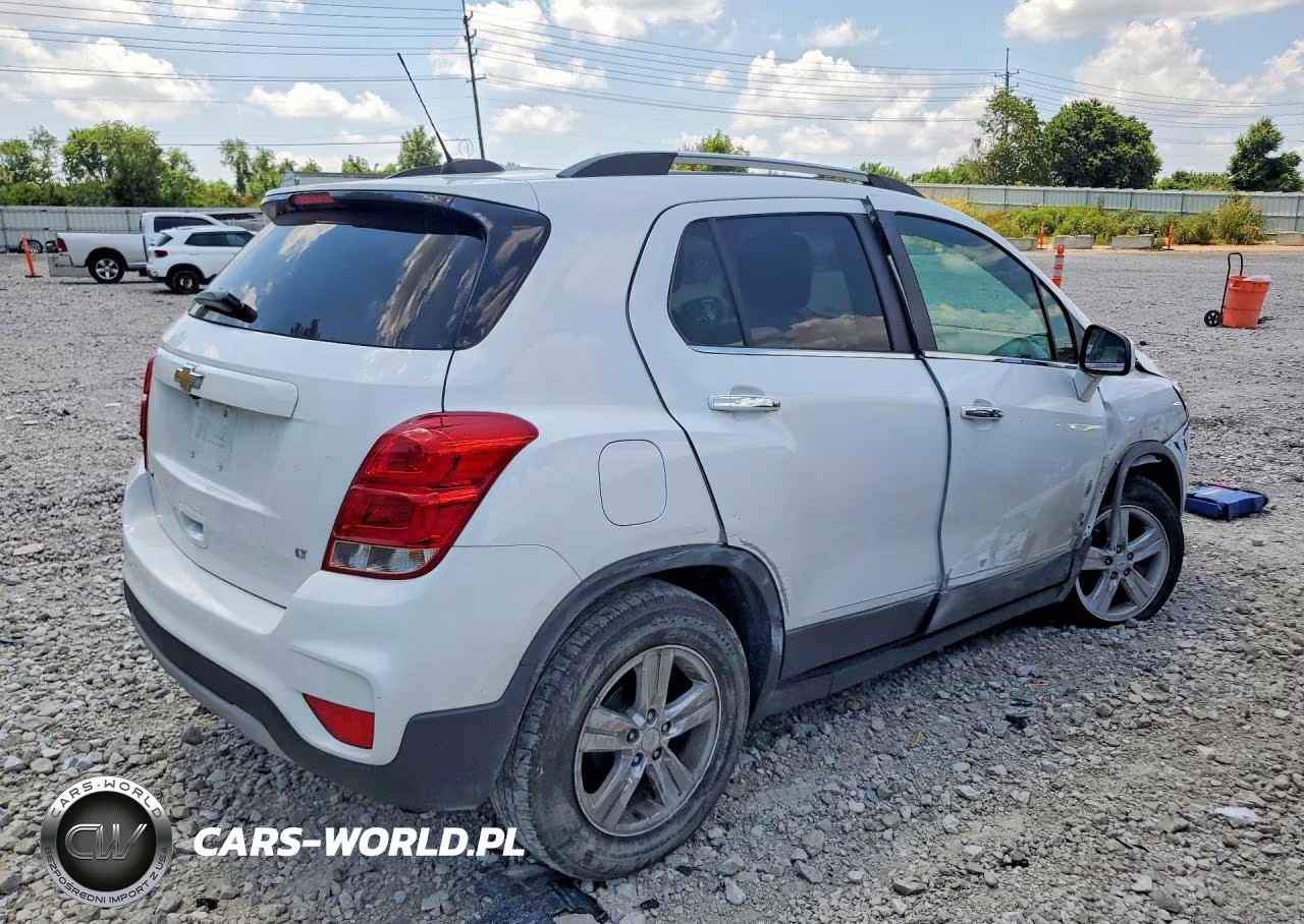 2017 Chevrolet Trax 1Lt VIN:3GNCJLSB6HL188247 - 3