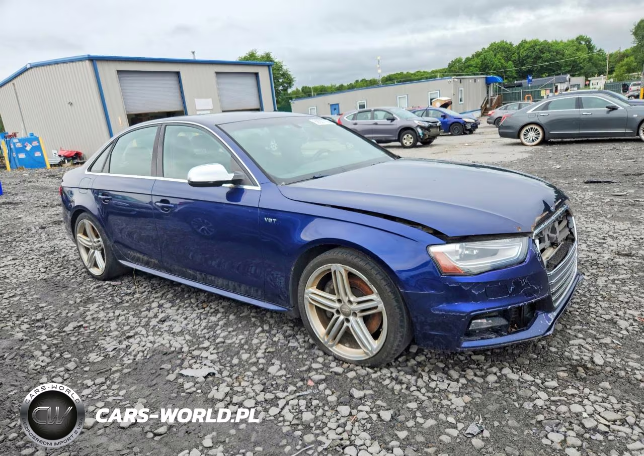 2013 Audi S4 Prestige VIN:WAUKGAFL3DA159670 - 4