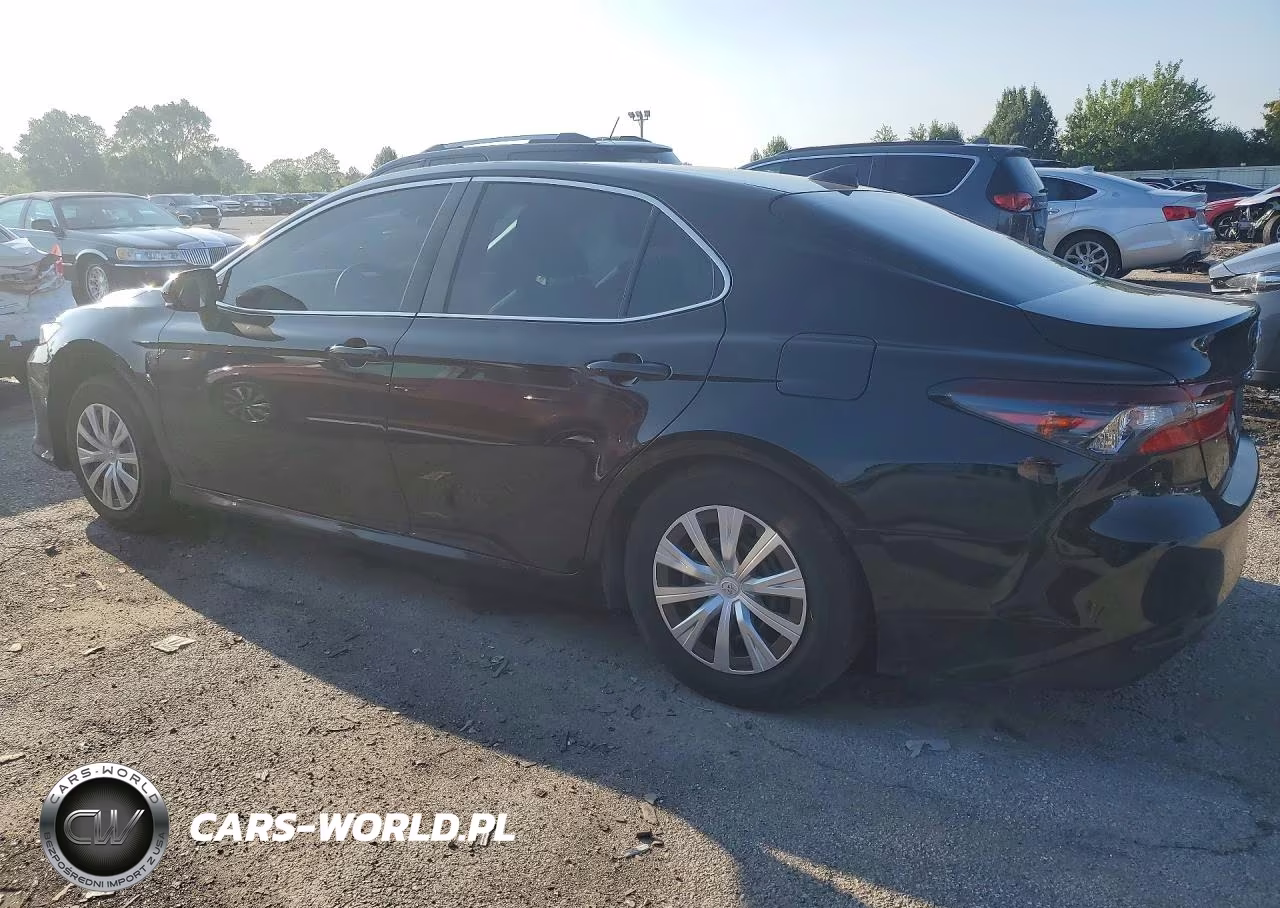 2022 Toyota Camry Le VIN:4T1C31AK6NU585026 - 2